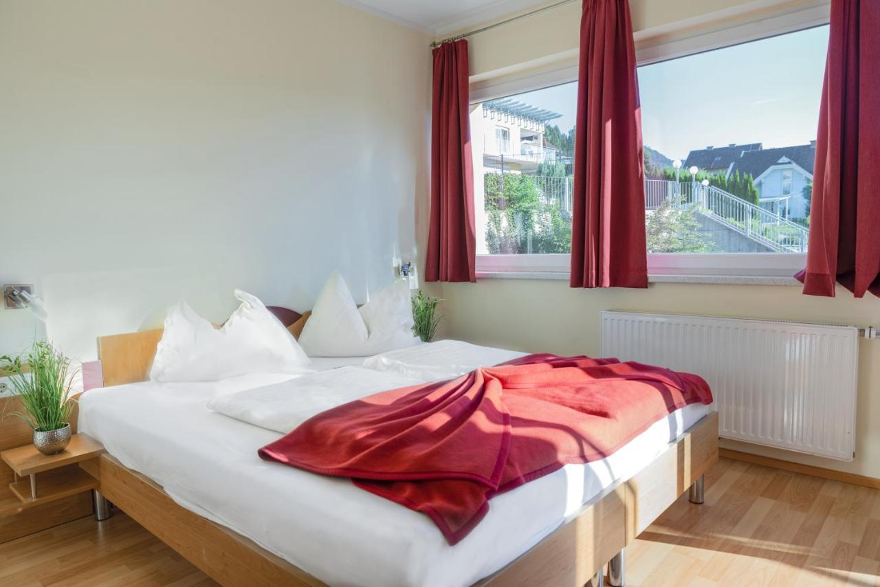 Gasthof Zur Post Ossiach Buitenkant foto